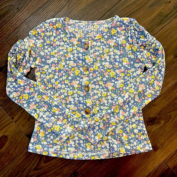 Floral top - Picture 1 of 10